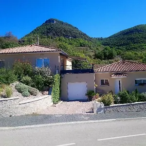 https://villa-larzac.midi-pyreneeshotels.com